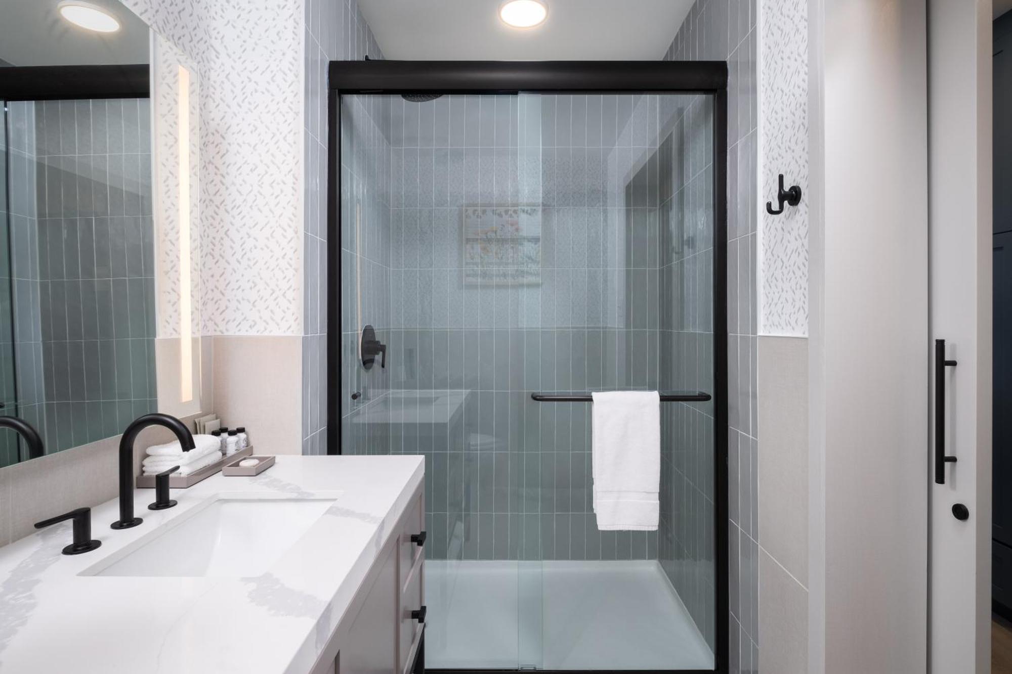 Denizen Hotel ماككيني المظهر الخارجي الصورة